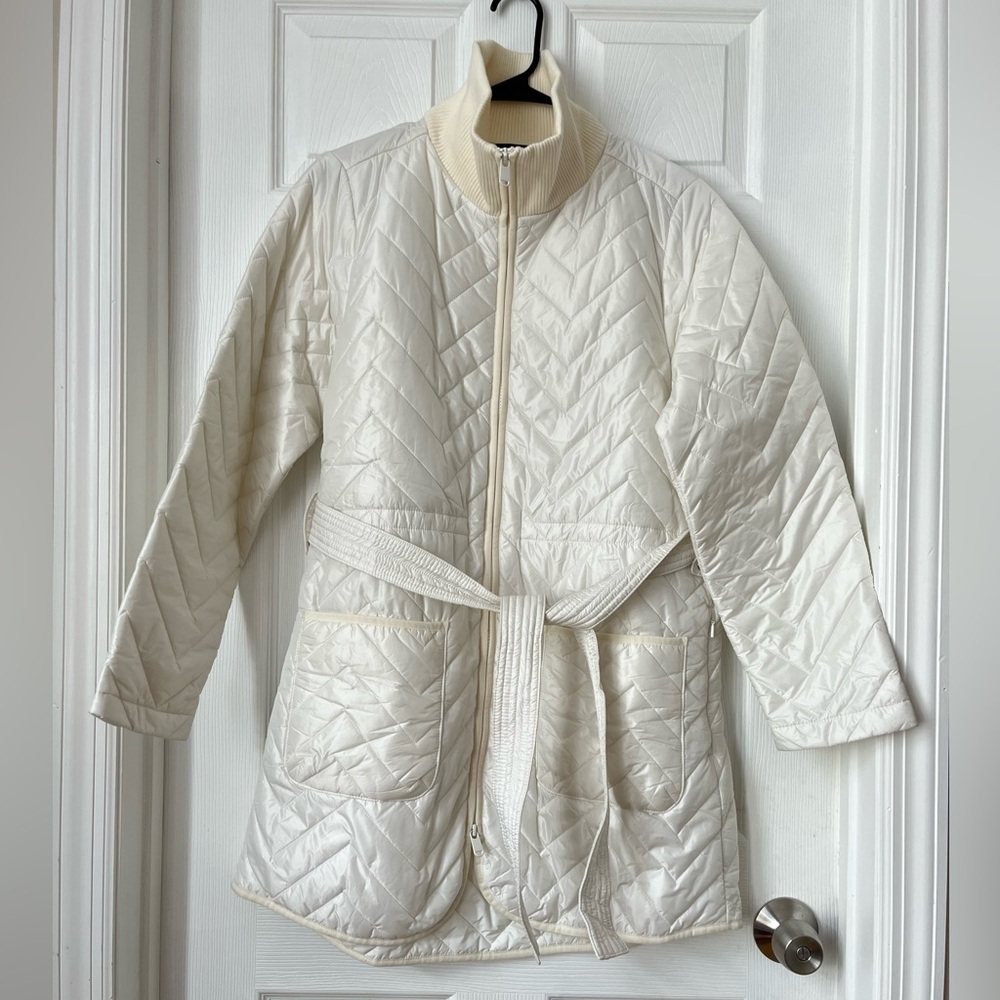 Athleta Mendocino white Quilted belted puffer Jacket coat size M